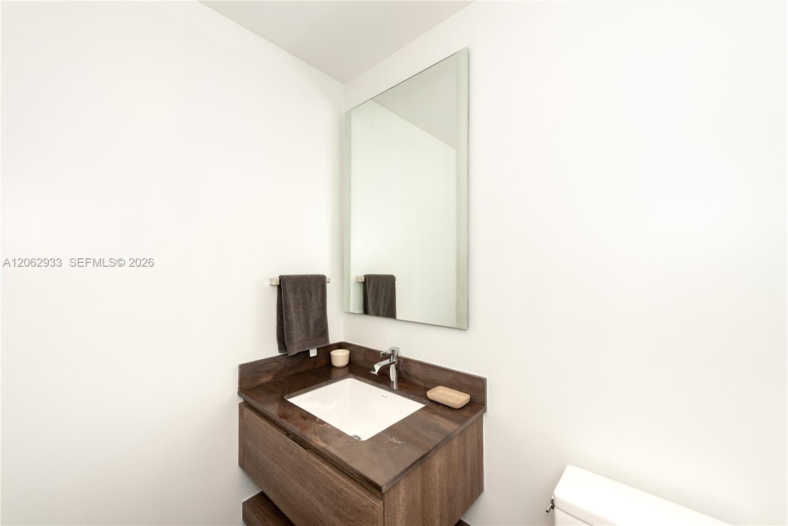 360 Ocean Drive 904s Property Photo 22