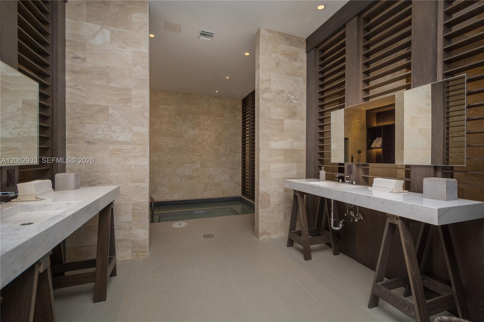 360 Ocean Drive 904s Property Photo 38