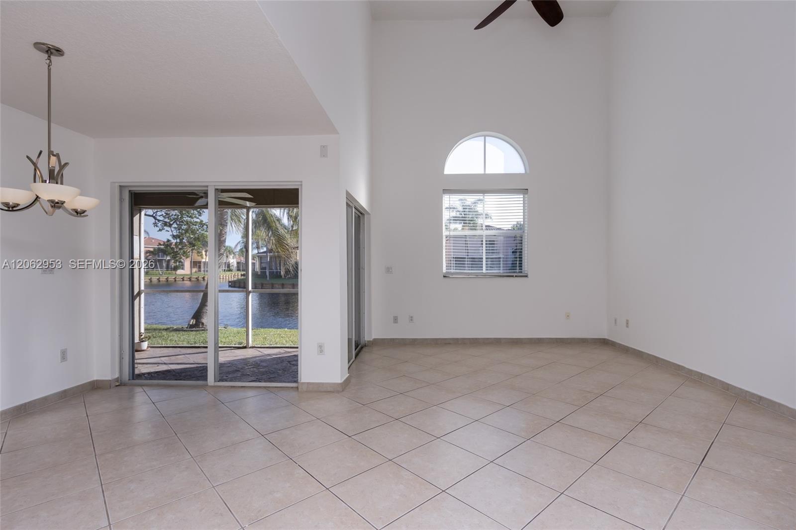 1540 N Trafalgar Circle Property Photo 10