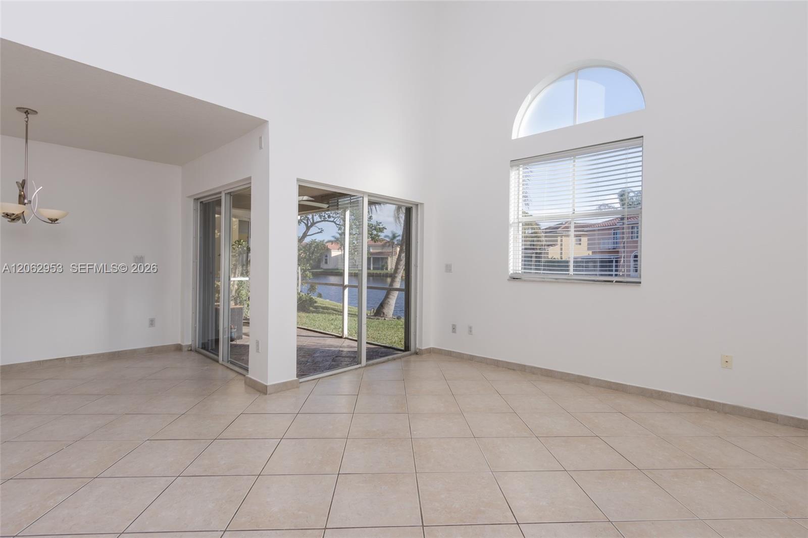 1540 N Trafalgar Circle Property Photo 12