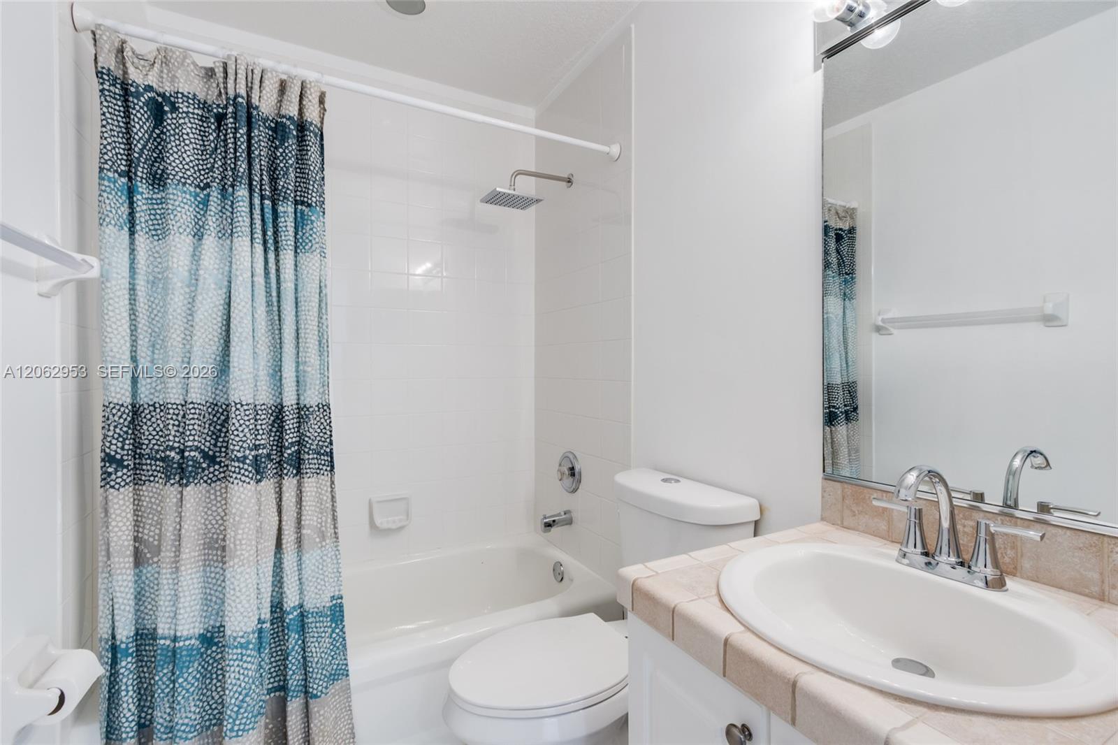1540 N Trafalgar Circle Property Photo 18