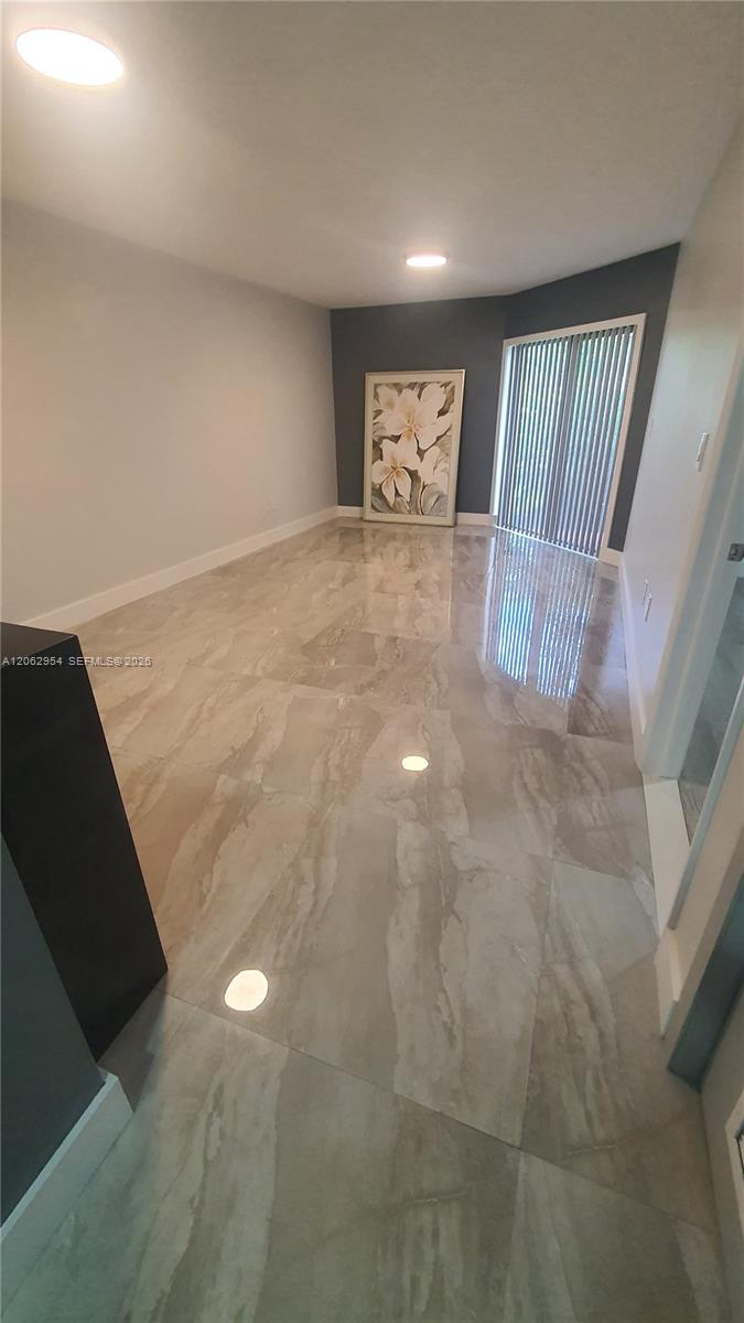 A12062954 Property Photo 5