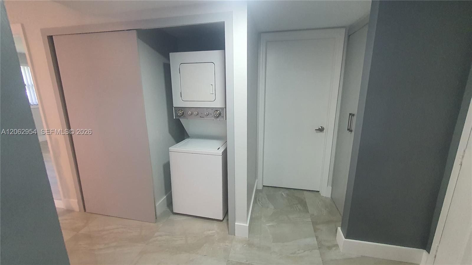A12062954 Property Photo 10