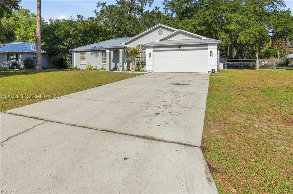 4022 E Sunflower Circle Property Photo 2