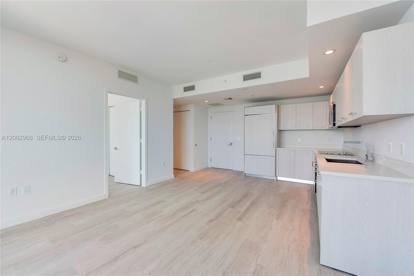 55 Sw 9th Street 3507 Property Photo 8
