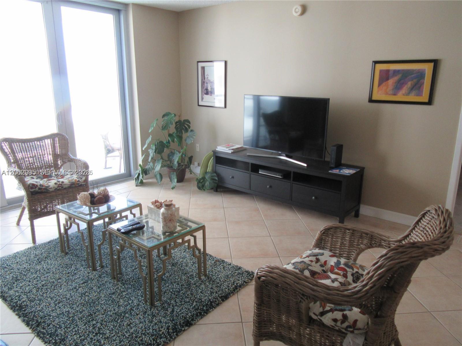 5701 Collins Avenue 919 Property Photo 5
