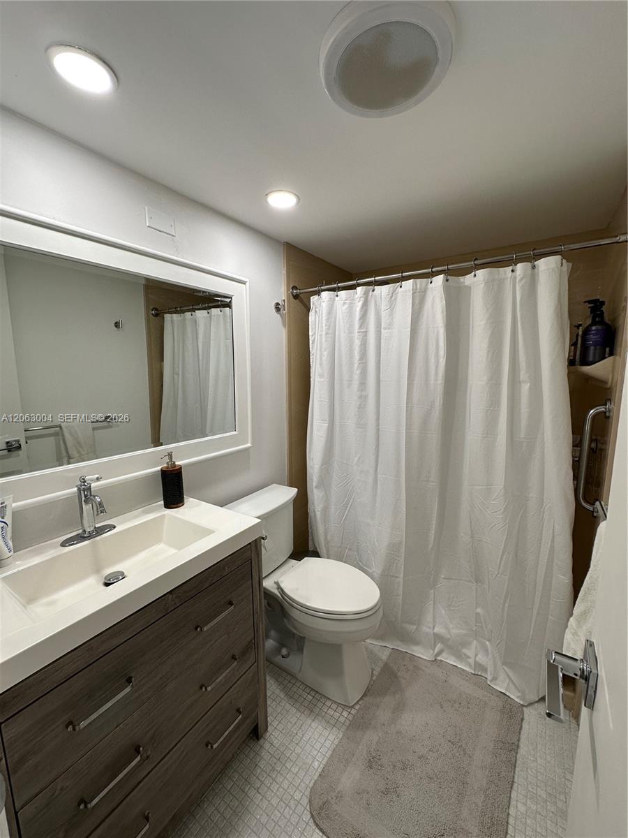 222 N Oakridge N 222 Property Photo 8