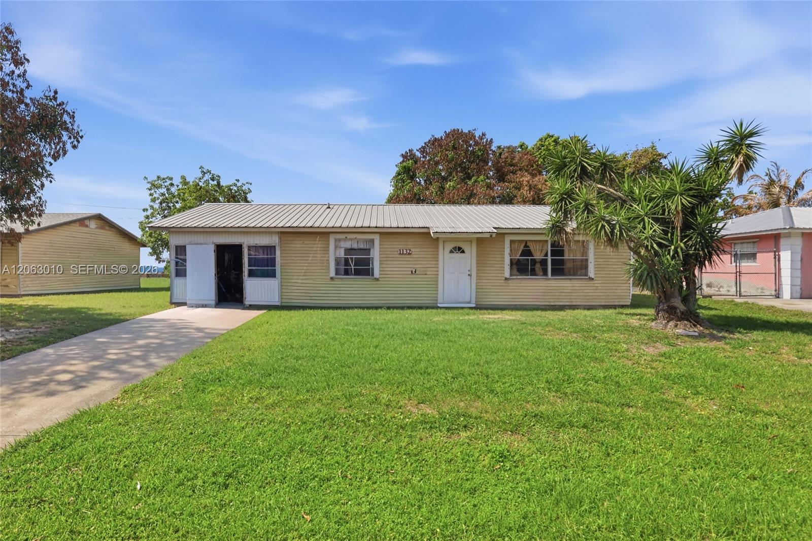 1132 Mississippi Property Photo 1