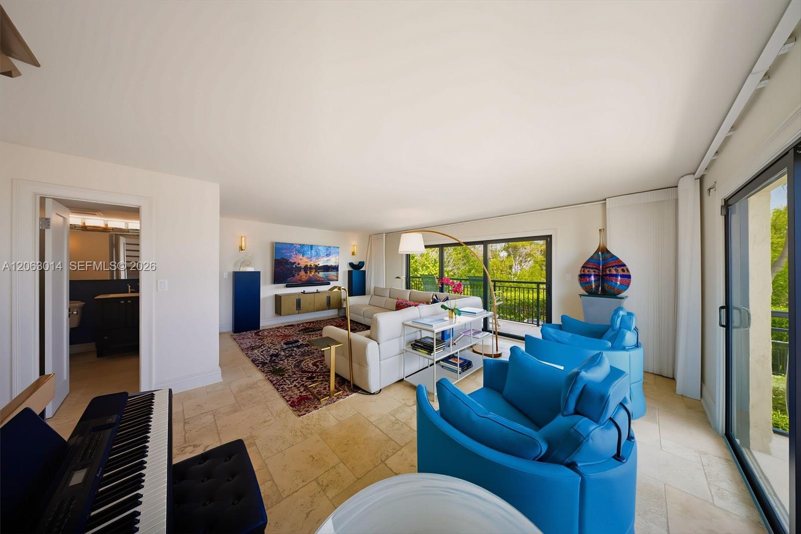 A12063014 Property Photo 6