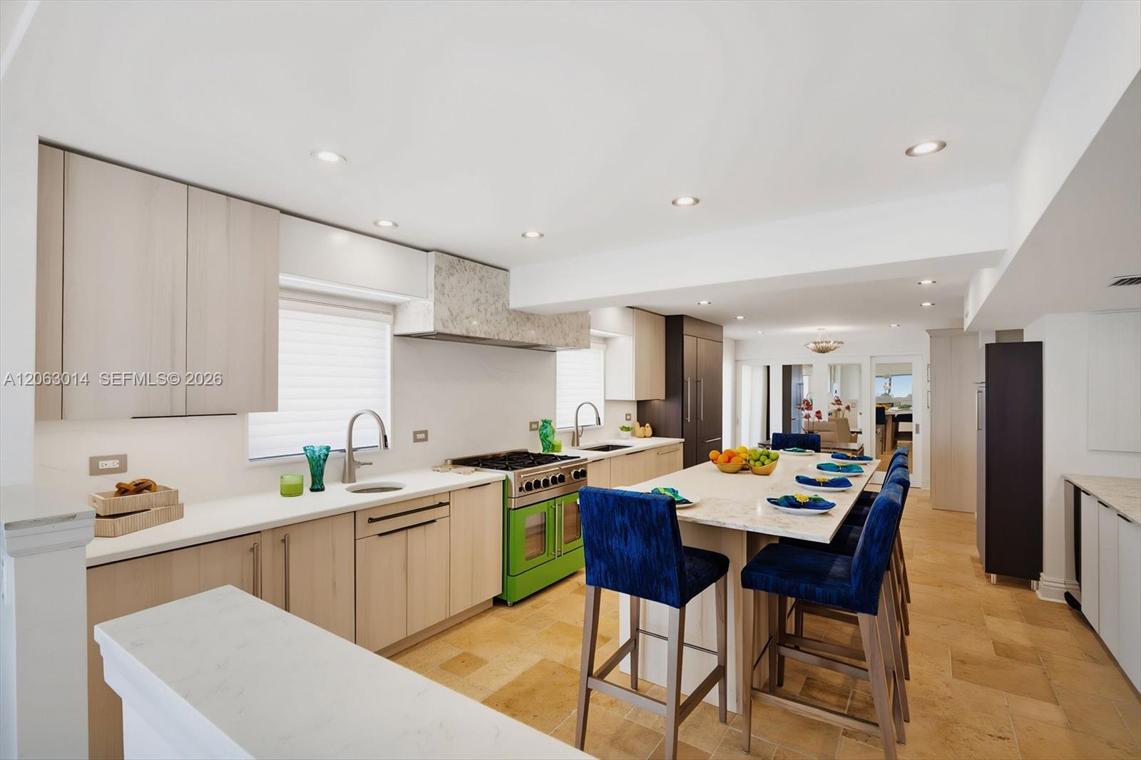A12063014 Property Photo 12