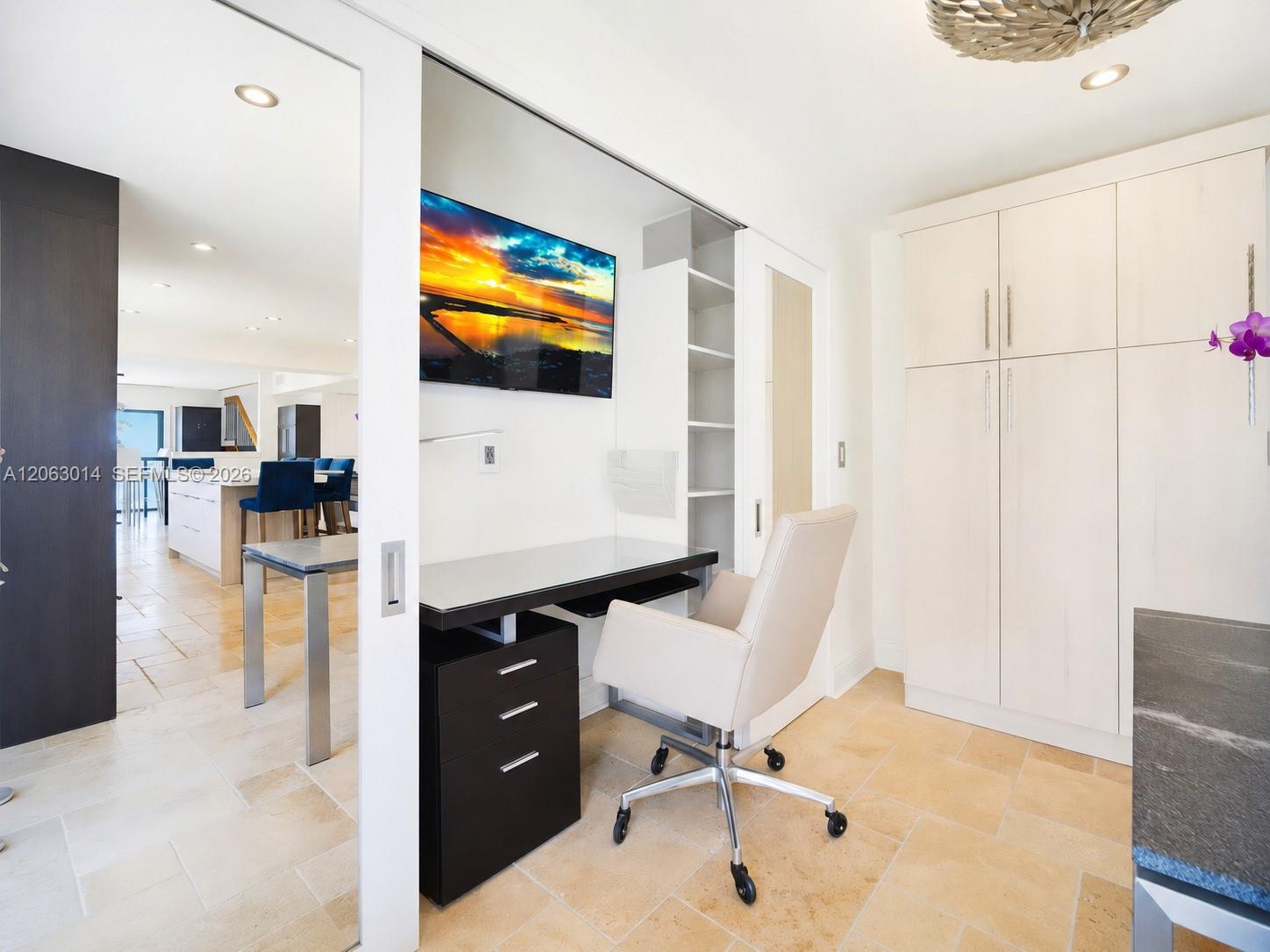 A12063014 Property Photo 19