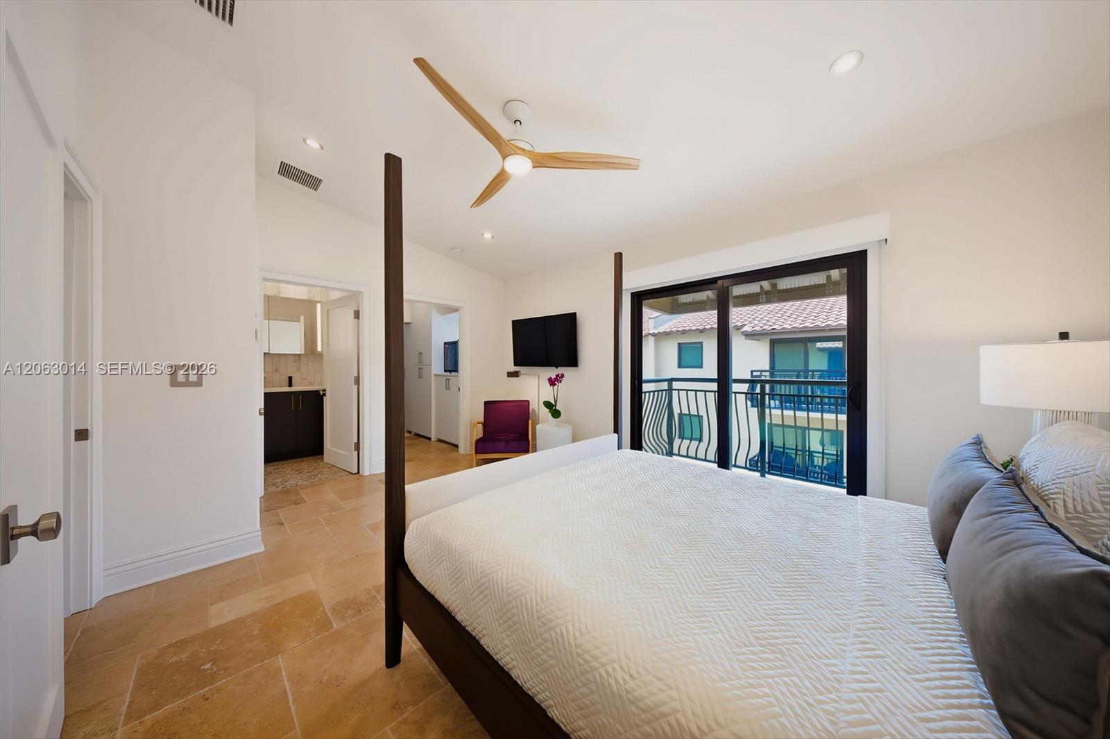 A12063014 Property Photo 57