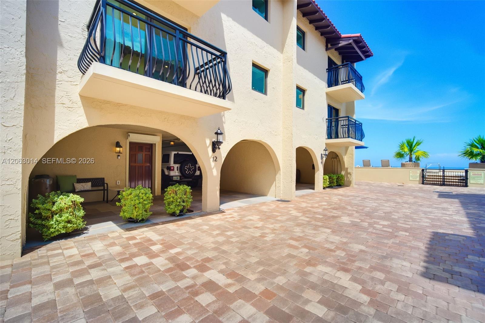 A12063014 Property Photo 85