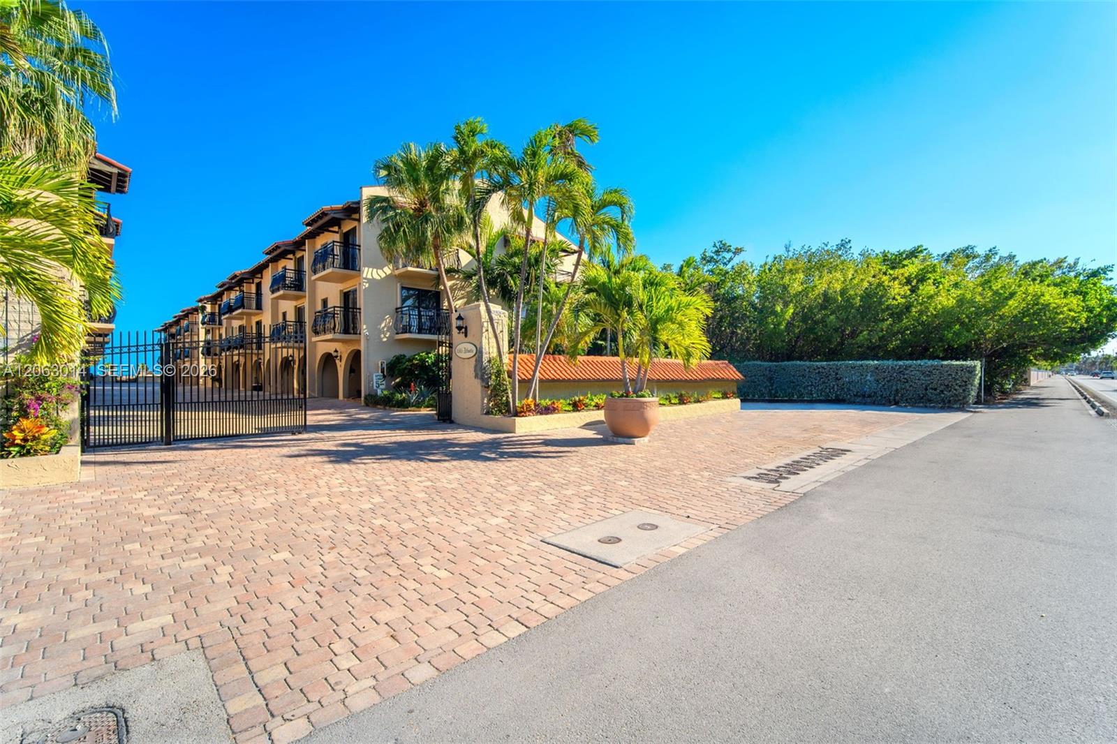 A12063014 Property Photo 89