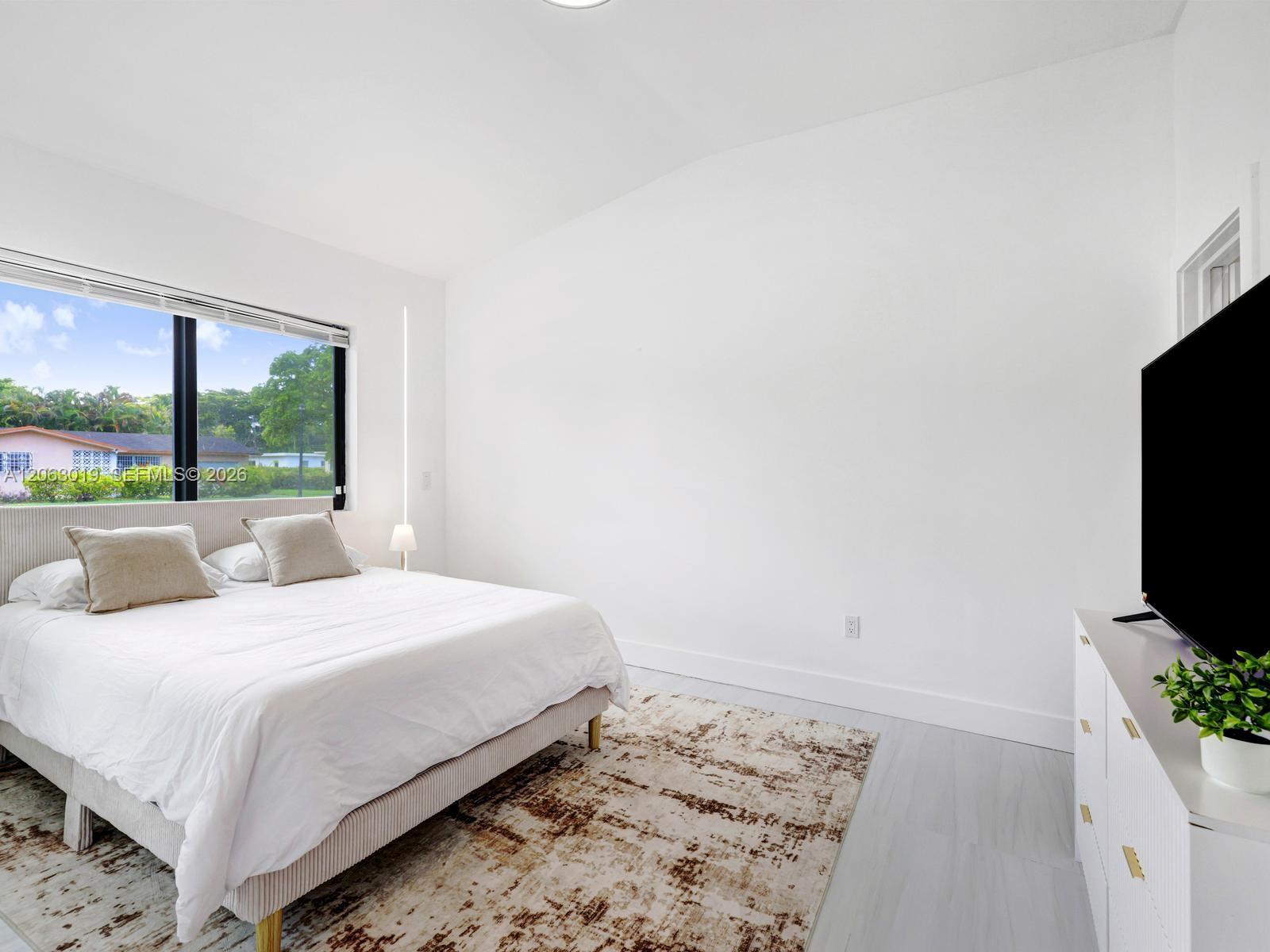 8635 N Miami Avenue Property Photo 12
