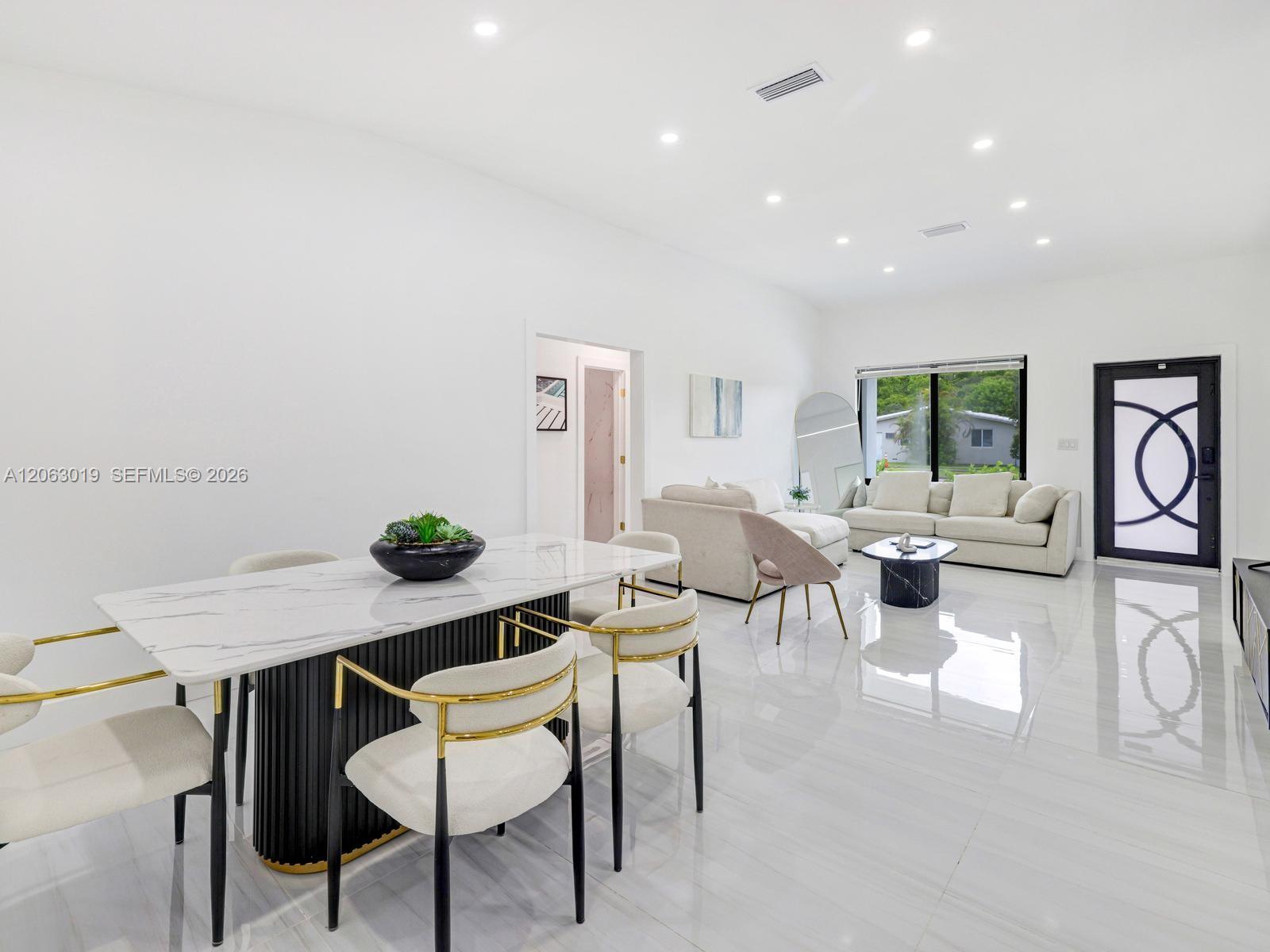 8635 N Miami Avenue Property Photo 17