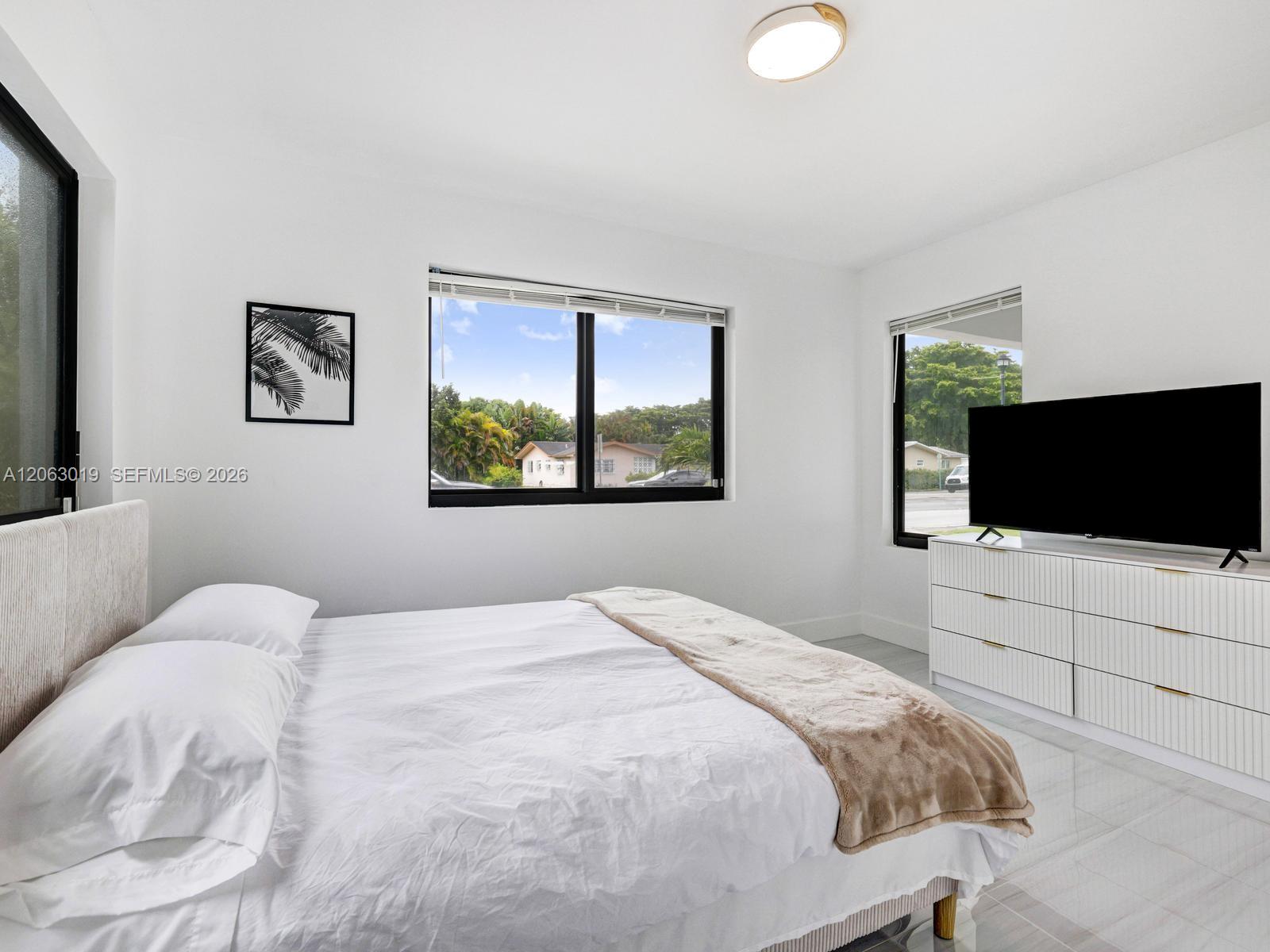8635 N Miami Avenue Property Photo 28