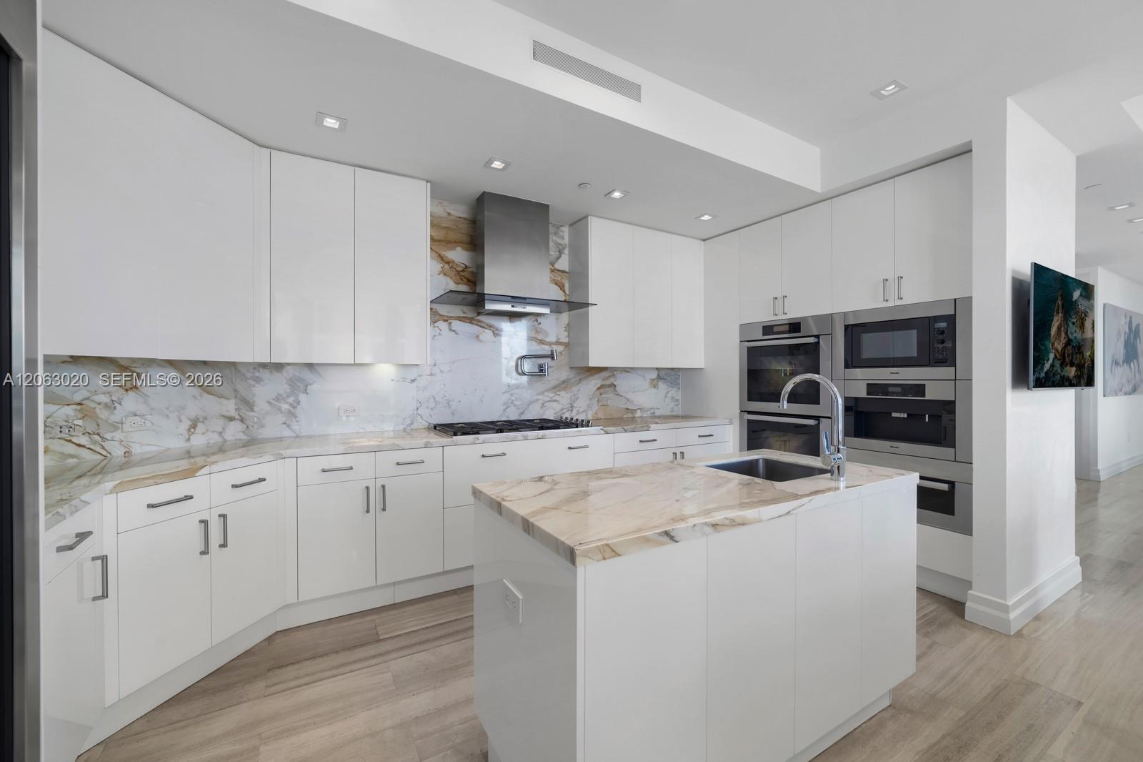 17749 Collins Avenue 601 Property Photo 11