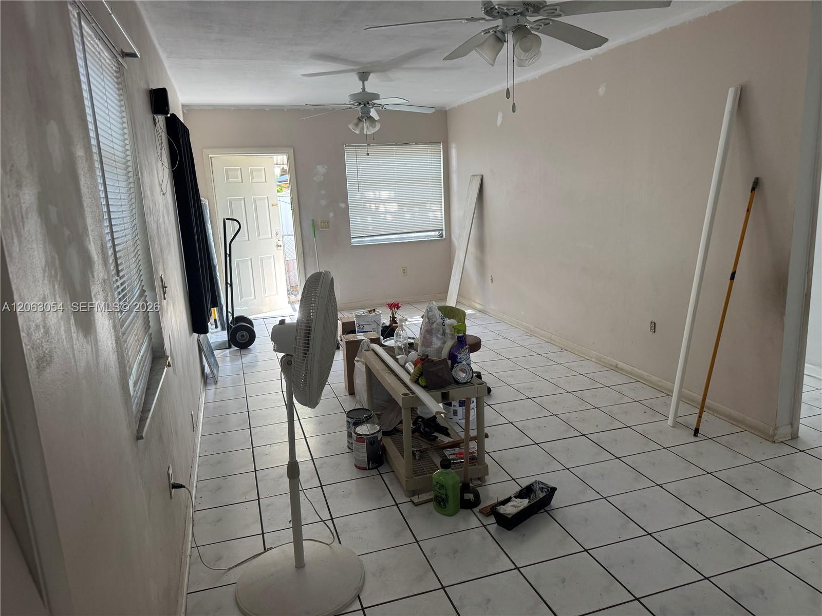 562 E 44th Street Property Photo 22