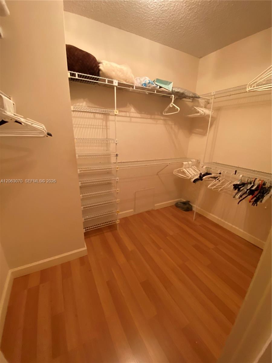 A12063070 Property Photo 6