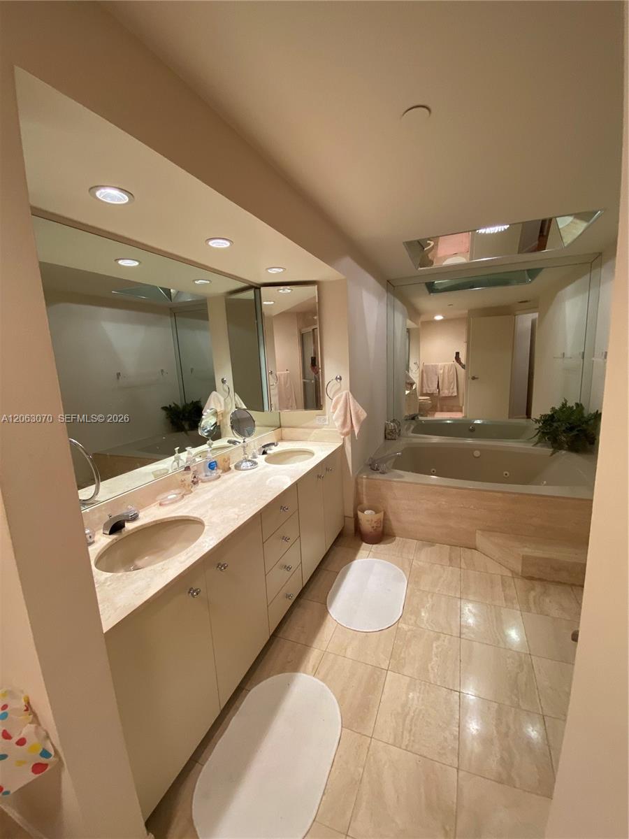A12063070 Property Photo 9