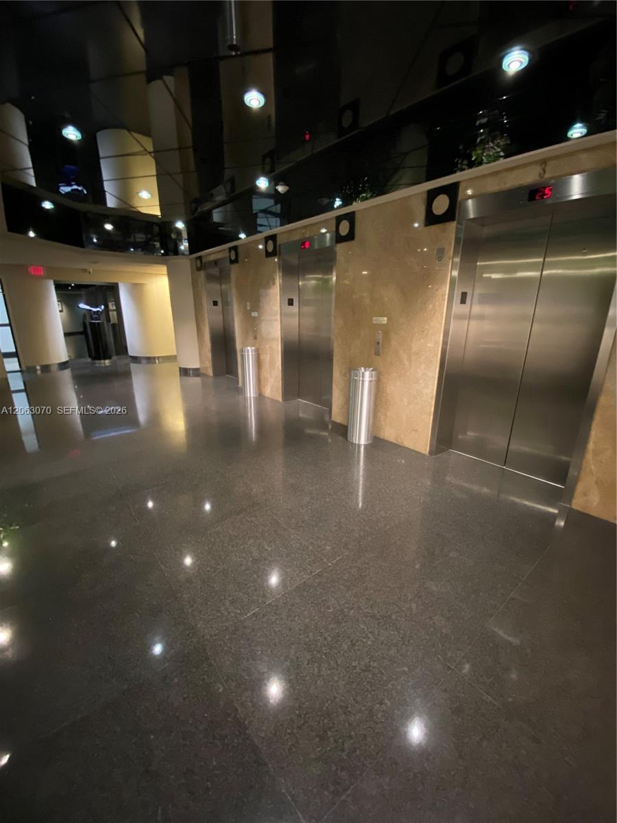 A12063070 Property Photo 17