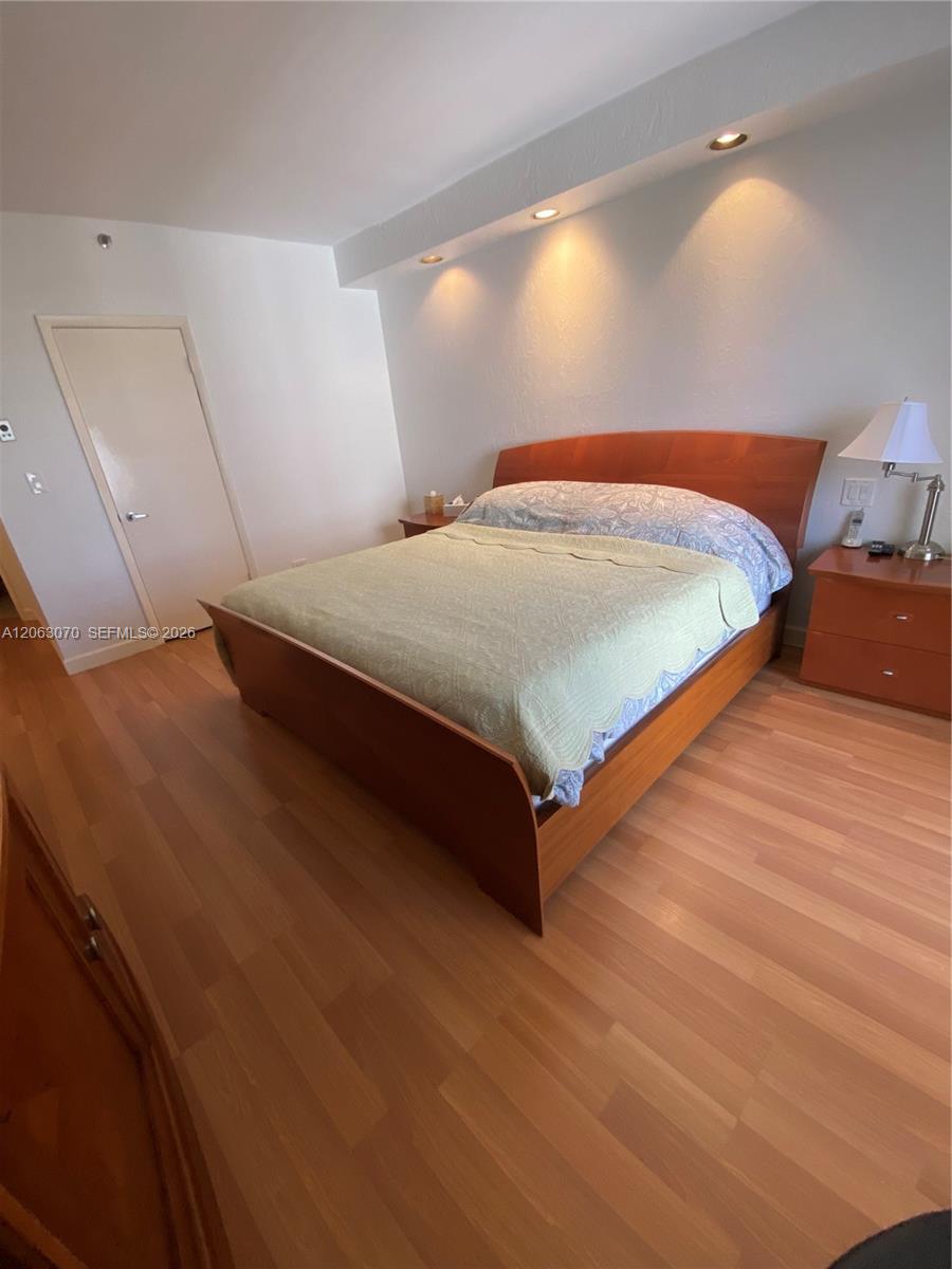 A12063070 Property Photo 24