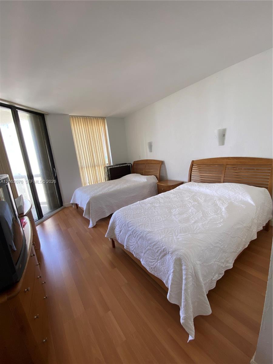 A12063070 Property Photo 29