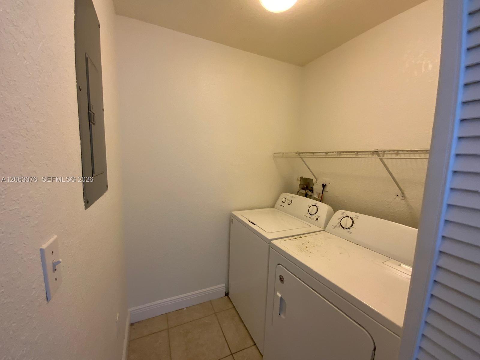 3342 Nw 9th Avenue 3344 Property Photo 14