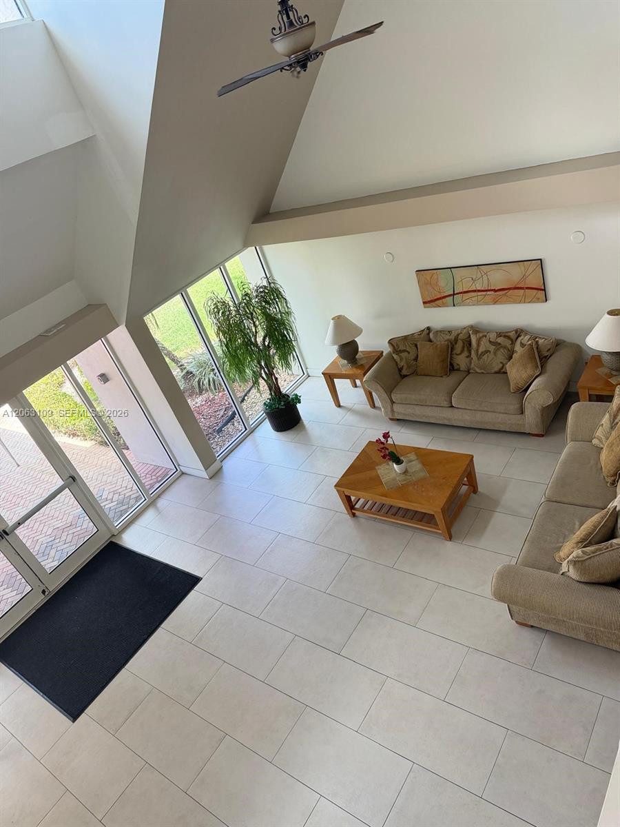 A12063109 Property Photo 2