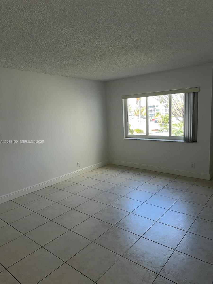 A12063109 Property Photo 7