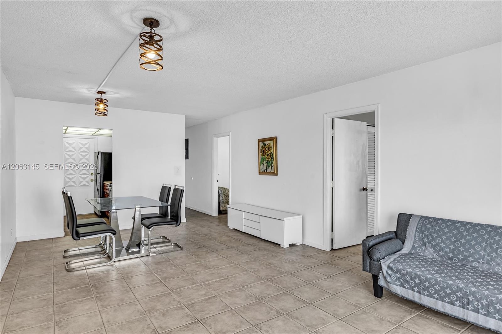 200 S Birch Road 1015 Property Photo 11