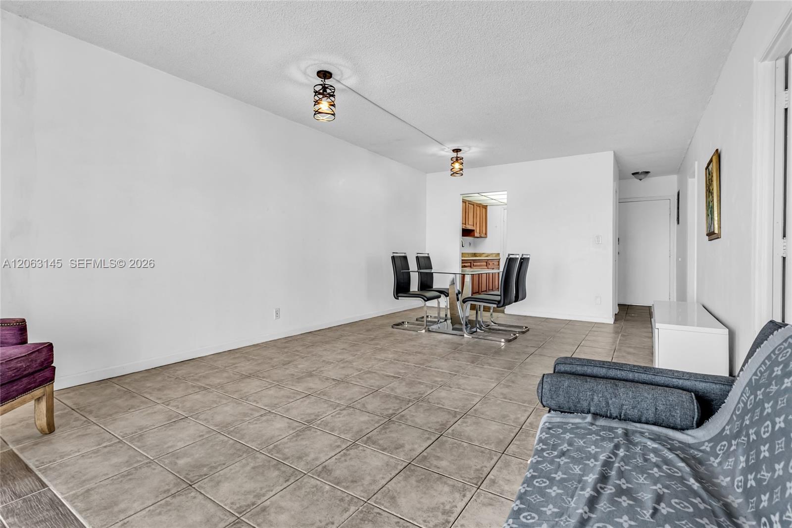 200 S Birch Road 1015 Property Photo 12