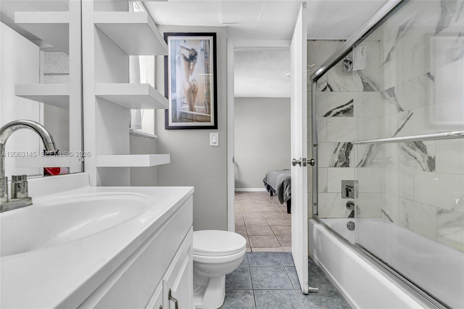 200 S Birch Road 1015 Property Photo 21