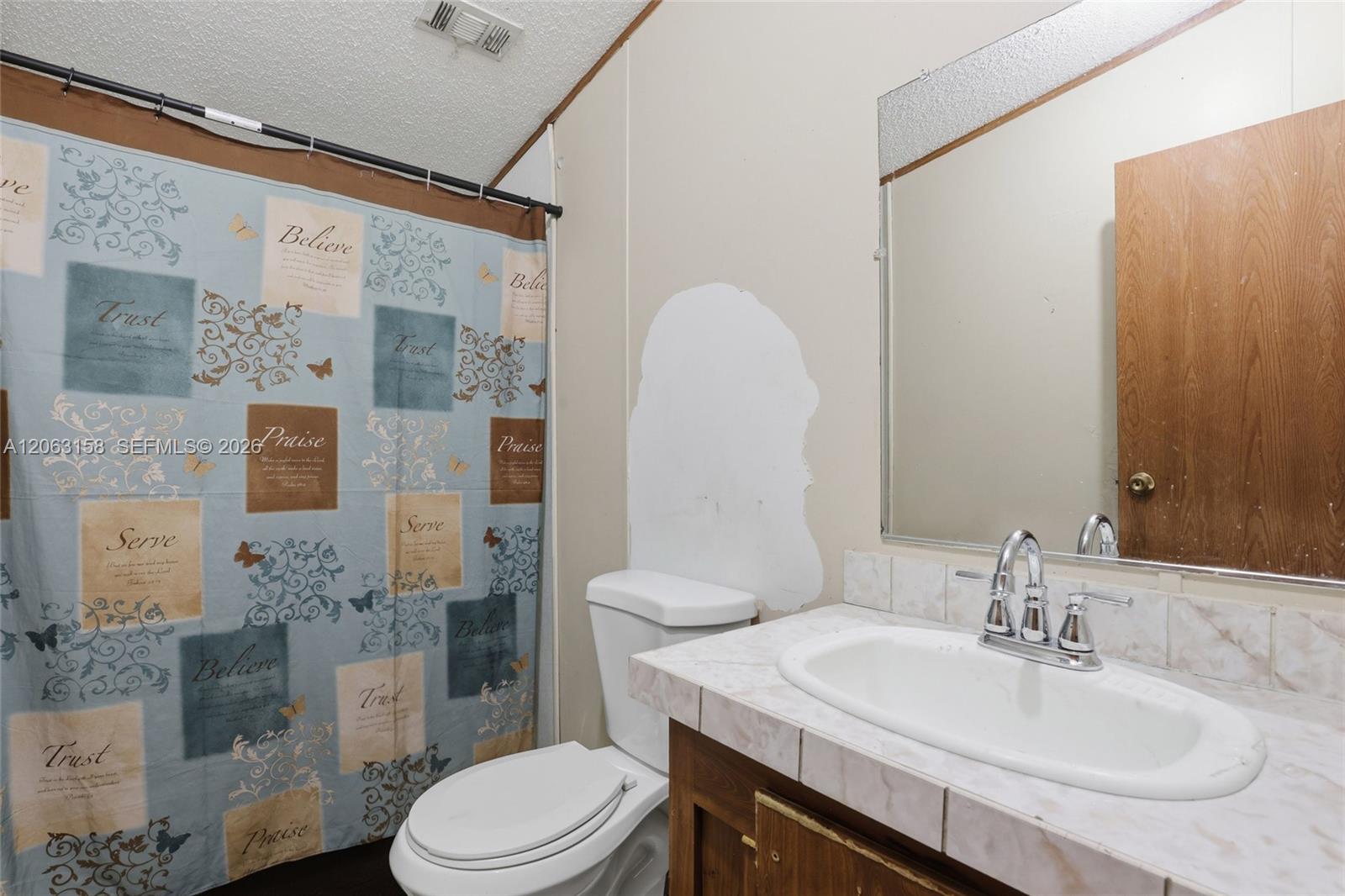 A12063158 Property Photo 6