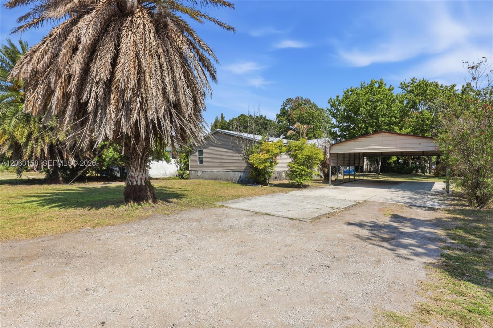 A12063158 Property Photo 36