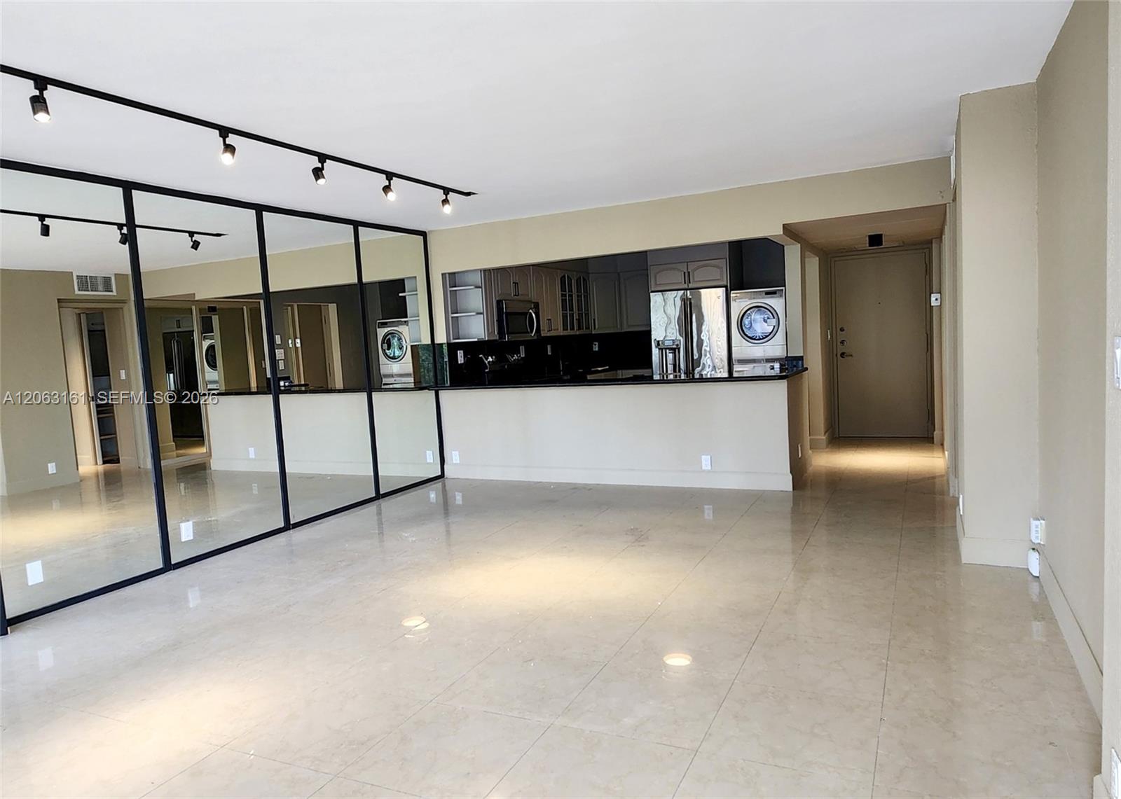 1901 Brickell Avenue B512 Property Photo 6