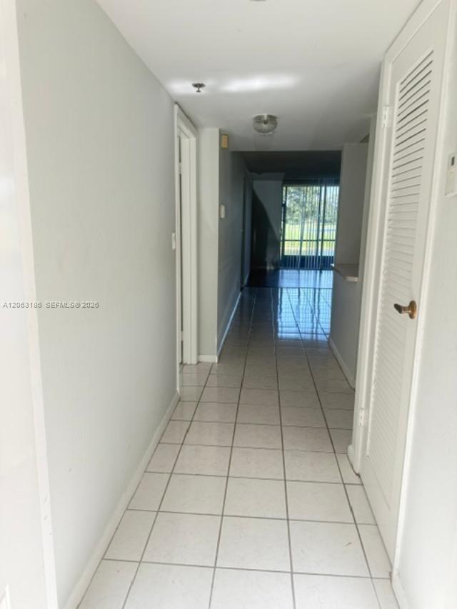 3100 W Rolling Hills Circle 101 Property Photo 3