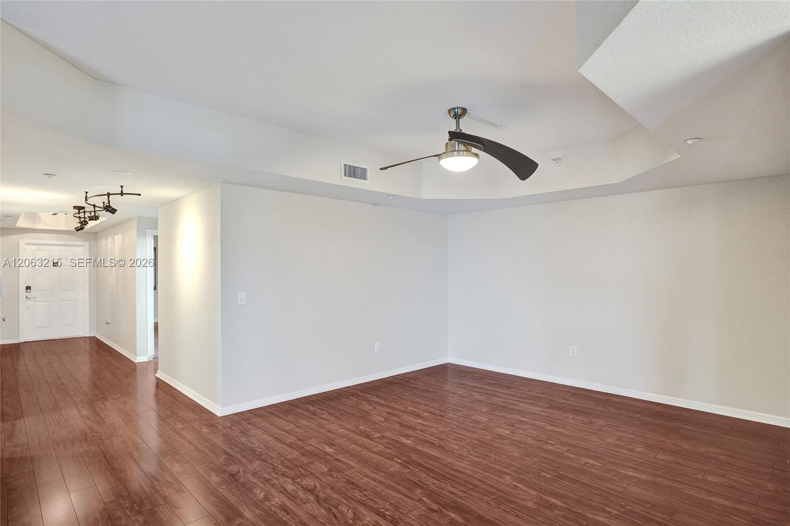 7611 Southampton Terrace 409 Property Photo 22