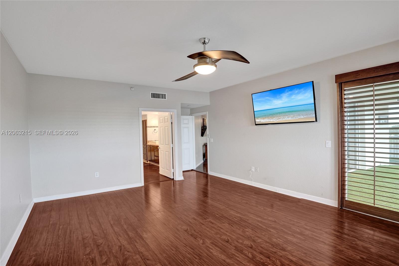 7611 Southampton Terrace 409 Property Photo 26