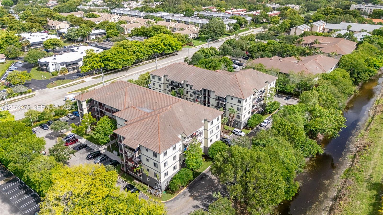 2851 Riverside Drive 207-n Property Photo 3
