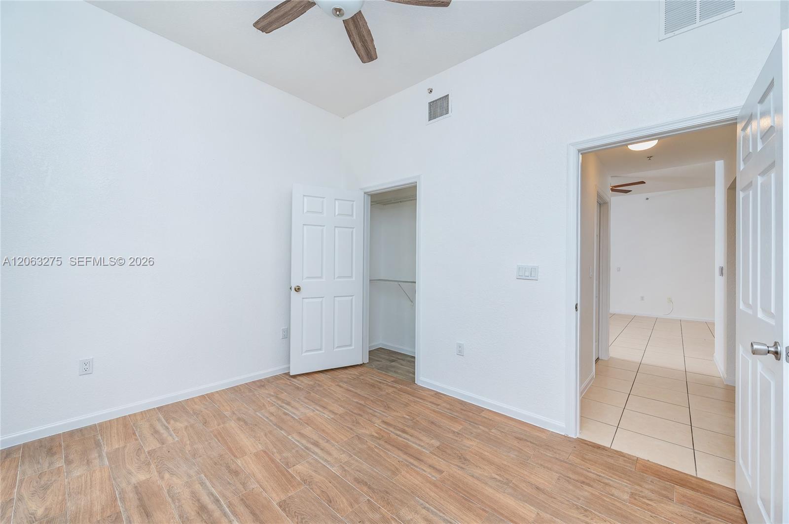 2851 Riverside Drive 207-n Property Photo 16