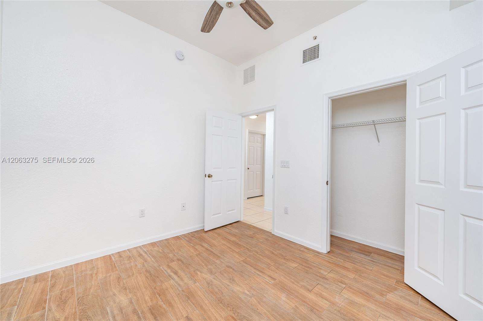 2851 Riverside Drive 207-n Property Photo 20