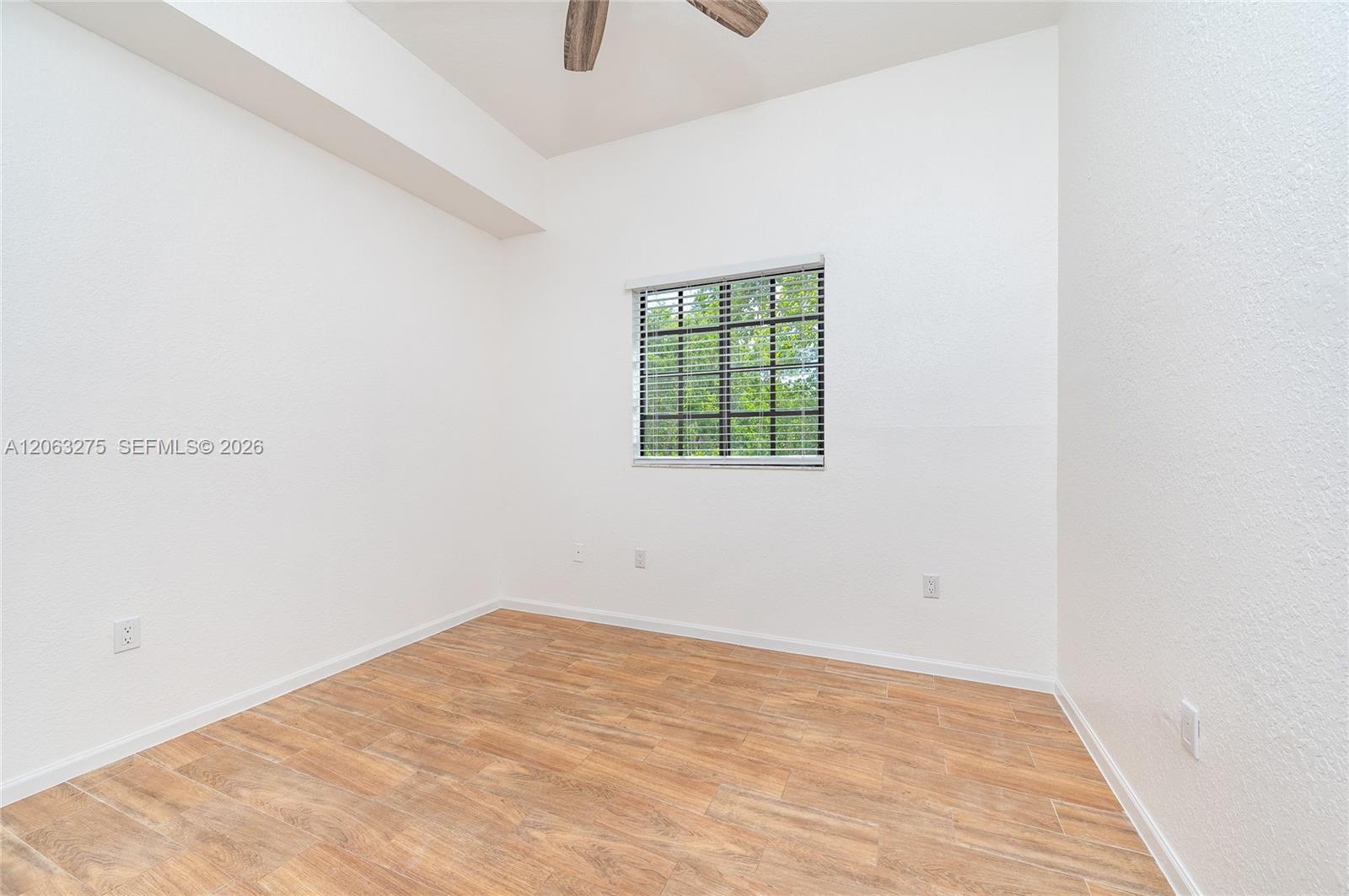 2851 Riverside Drive 207-n Property Photo 22