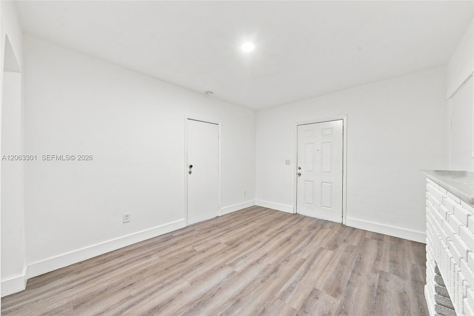 128 Nw 9th Avenue 1 Property Photo 8