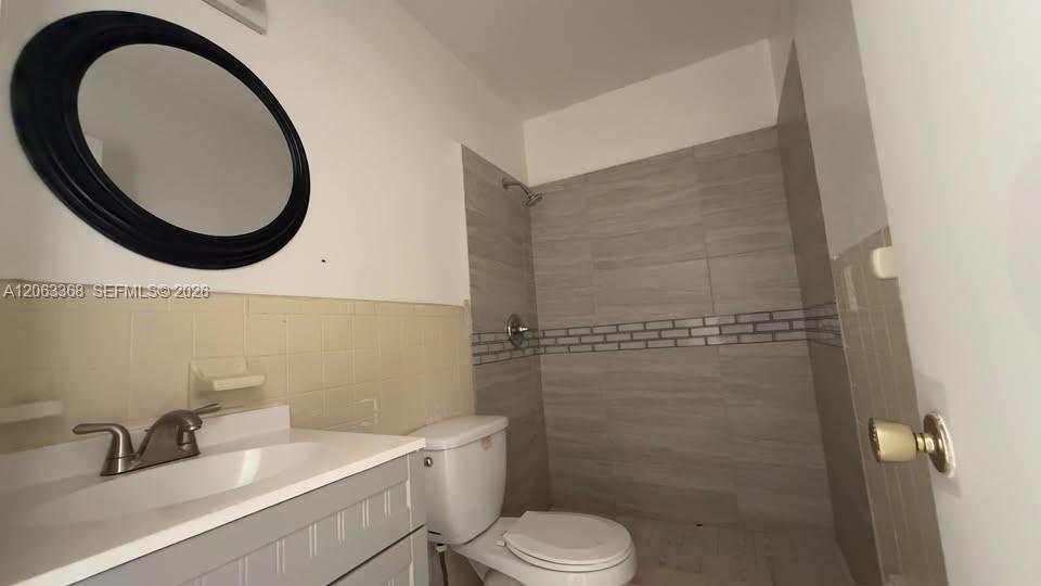 A12063368 Property Photo 5