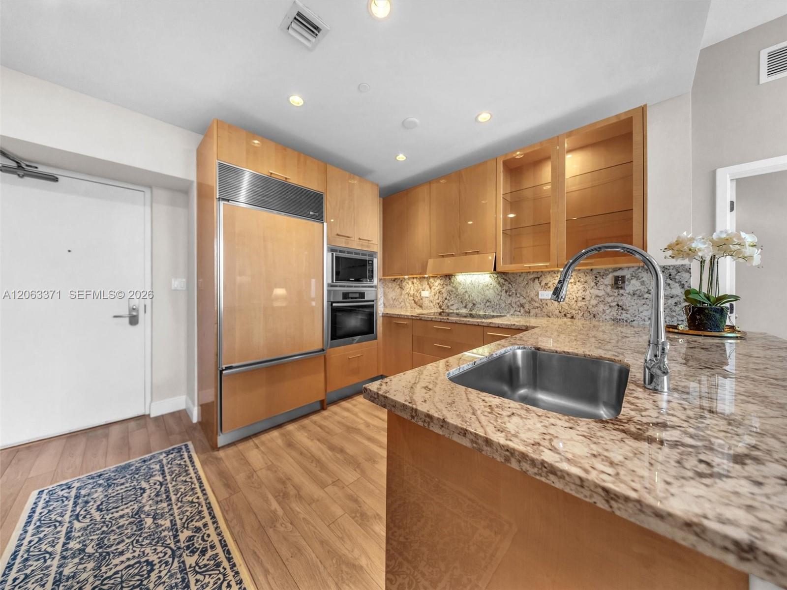 A12063371 Property Photo 7