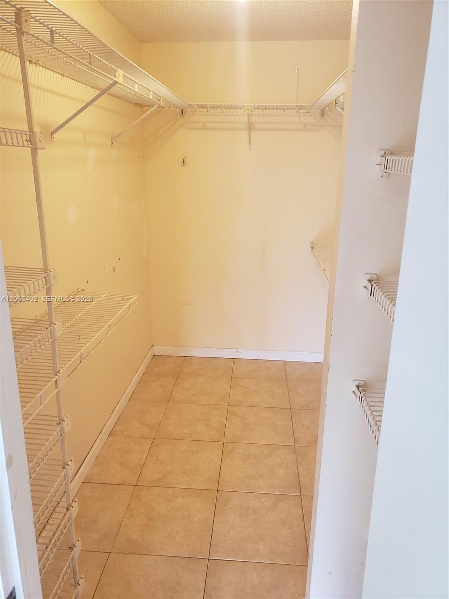 4174 Inverrary Drive 411 Property Photo 28