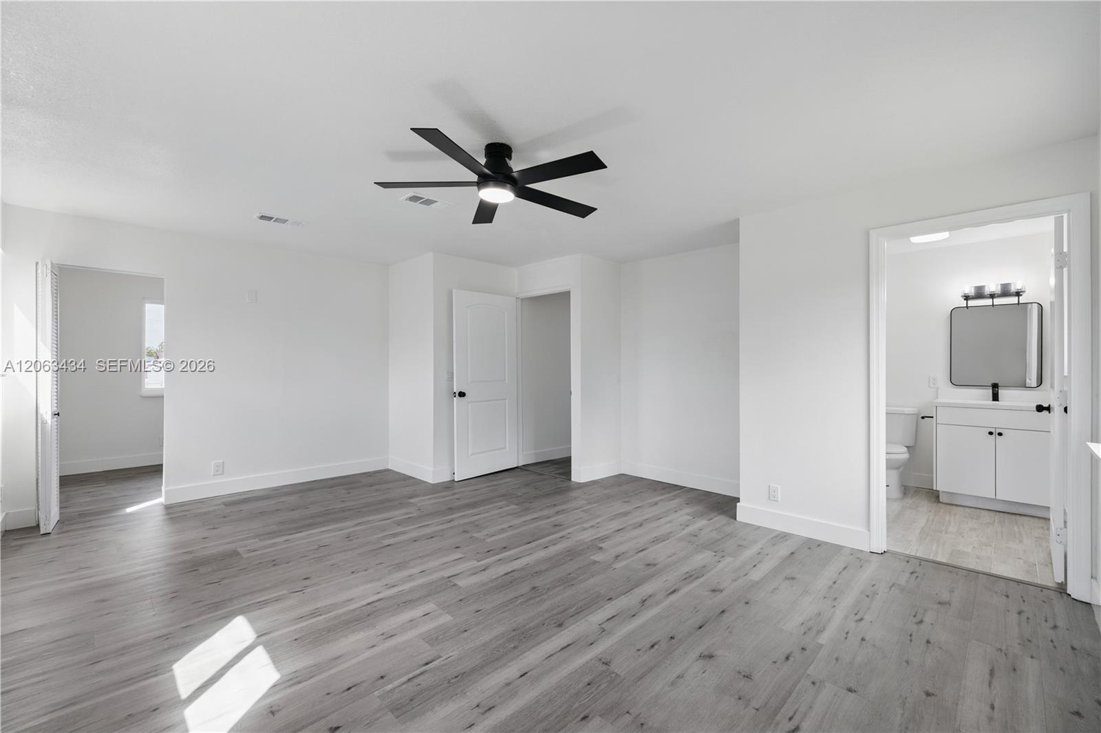 1867 Nw 8th Avenue Property Photo 5