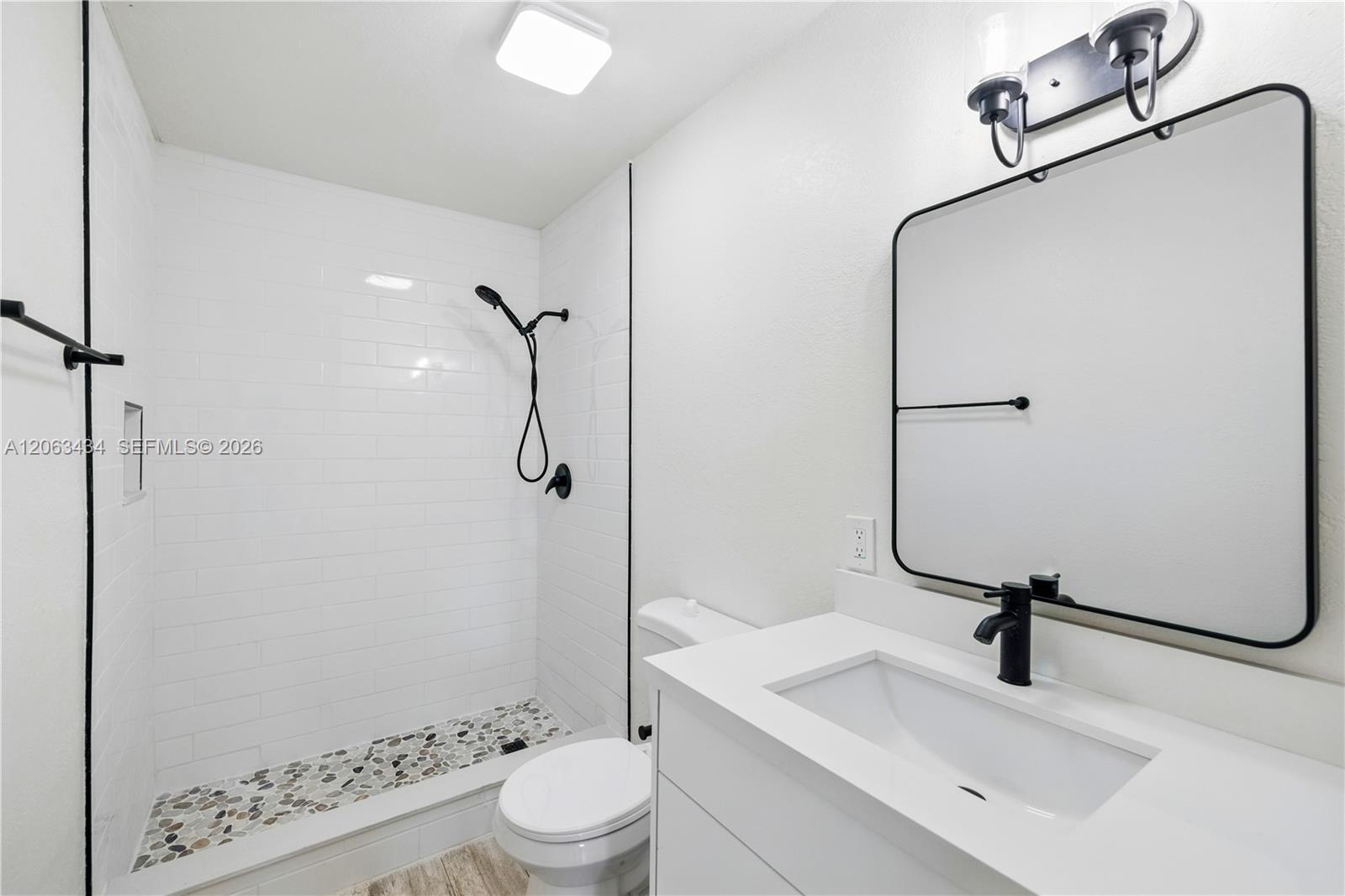 1867 Nw 8th Avenue Property Photo 9